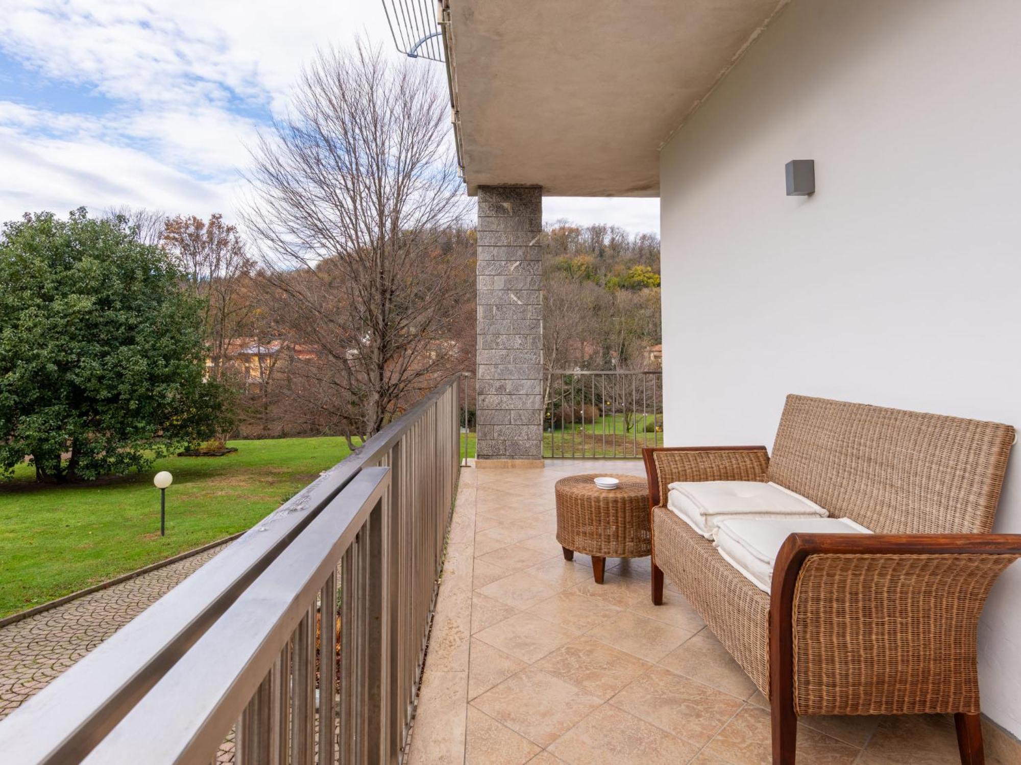 Apartment Graziella By Interhome Leggiuno Luaran gambar